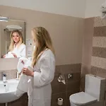 فندق Katerina 4*