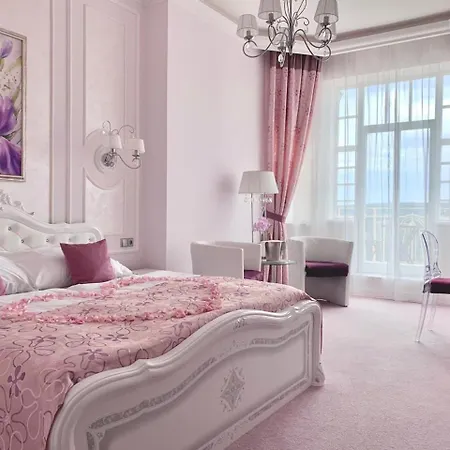 Hotel Katerina 4*