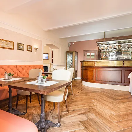 Hotell Boutique Katerina 4*